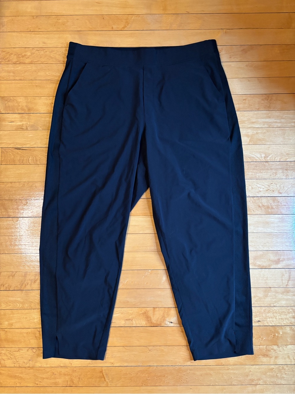 EUC Athleta Brooklyn Mid Rise Tapered Ankle Pant in Black | Women’s Plus 18
